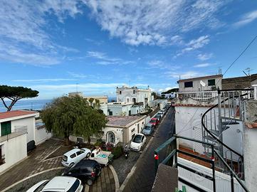 3 LOCALI A CASAMICCIOLA TERME