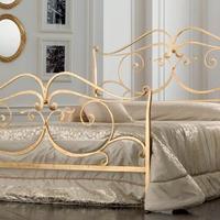letto in ferro battuto foglia oro 