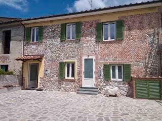 Trilocale finemente ristrutturato a Lammari