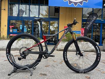 mtb full ORBEA OIZ M-PRO 2026 Di2  XL disponibile