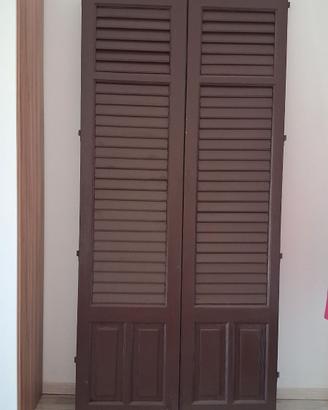 Infissi in  legno per 2 balconi . 