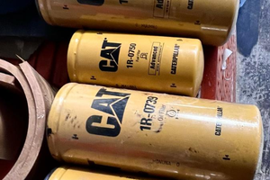 Filtri per escavatore pala cingolata caterpillar