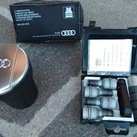 Bulloni, bicchierino e gilet audi q3 