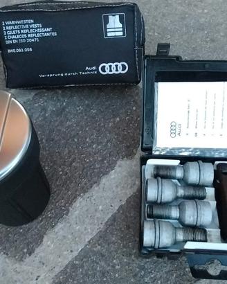 Bulloni, bicchierino e gilet audi q3 