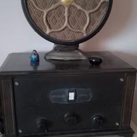 Radio ricevitore con altoparlante anni 20