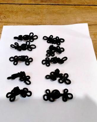 10 alamari neri passamaneria soutache piccoli