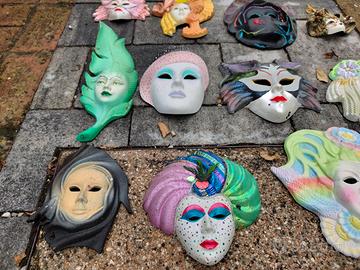 maschere carnevale in gesso