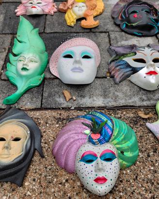 maschere carnevale in gesso