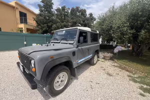 Land rover defender