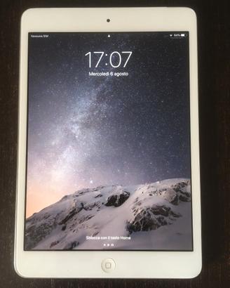 CO004 - Apple – iPad – Model A1490 – bianco