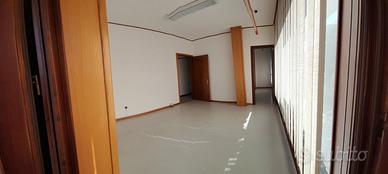 Locale per professionisti a Nimis