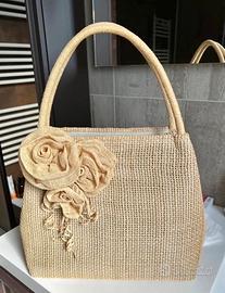 Borsa in paglia con fiore