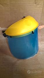 Visiera giardino cuffie e ginocchiere