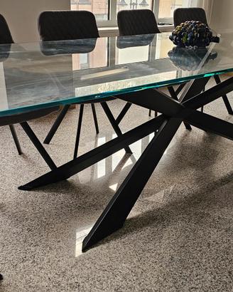 tavolo Spyder Cattelan e sedie Tomasucci