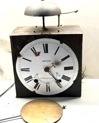 Antico orologio a pendolo