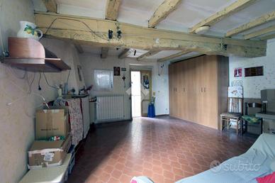 2 LOCALI A POGGIO CATINO