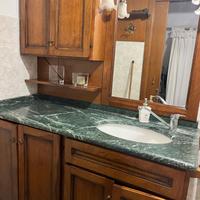 Arredamento bagno - mobili di falegnameria