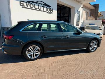 Audi A4 Avant 30 TDI/136 CV S tronic