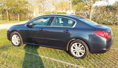 Peugeot 508 berlina