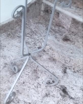 portapiante in ferro battuto 