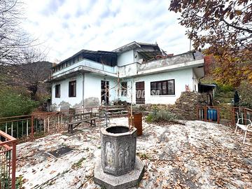 VILLA UNIFAMILIARE CON AMPIO GIARDINO!