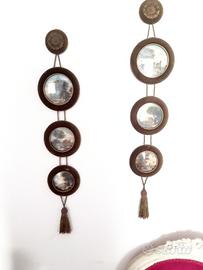 Piccole miniature incastonate in cornici di vellut