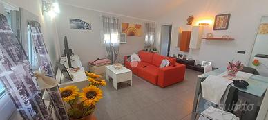 3 LOCALI A CAVA DE' TIRRENI