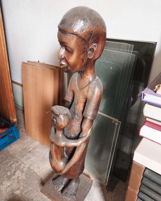 Statua  in  legno  