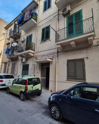 MALASPINA: APPARTAMENTO CON SPAZIO ESTERNO