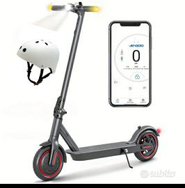monopattino elettrico mai utilizzato con frecce 