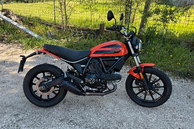 Ducati Scrambler sixty 400