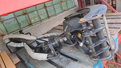 pinza legna mini escavatore 