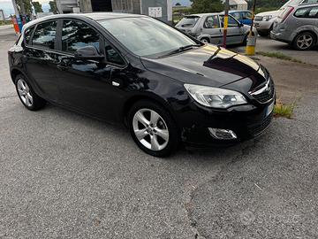 Opel Astra 1.4 101 cv