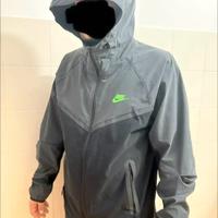 Giacca antivento sportiva/ Kway con cappuccio Nike
