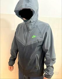 Giacca antivento sportiva/ Kway con cappuccio Nike