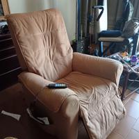 Poltrona reclinabile perfettamente funzionante