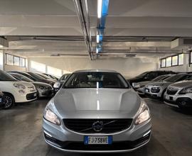 Volvo V60 D2 Geartronic Summum