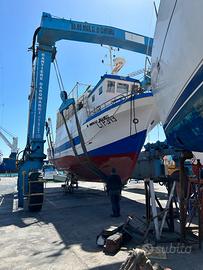 Barca con licenza da pesca