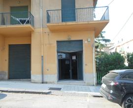 Locale artigianale/commerciale in V/le Sicilia