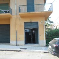 Locale artigianale/commerciale in V/le Sicilia