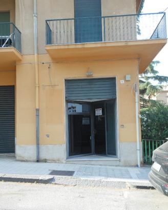Locale artigianale/commerciale in V/le Sicilia