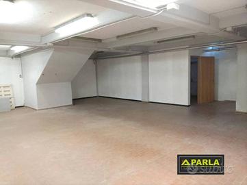 Immobile di 280 m² con 1 locale a Canicattì
