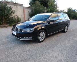 Volkswagen Passat 2.0 TDI DSG Highline BlueM. Tech