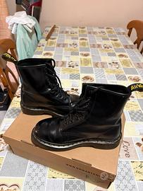 Dr. Martens 1470 Smooth nere- TG 37- pari al nuovo