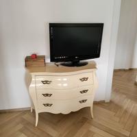 Comò e comodini in legno laccati - camera da letto