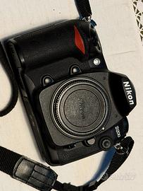 Nikon D200 CCD - solo 4378 scatti + MB-D200
