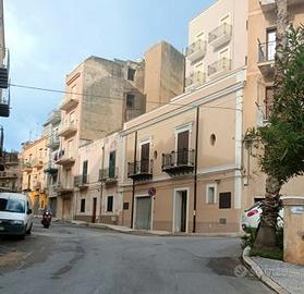 Intero fabbricato a più piani