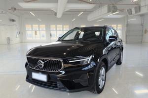 VOLVO XC40 B3 AUTOMATICO ESSENTIAL SUV