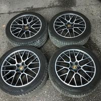Gomme e cerchi originali Porsche Macan da 20