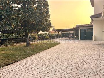 Appartamento/ bifamiliare/ casa